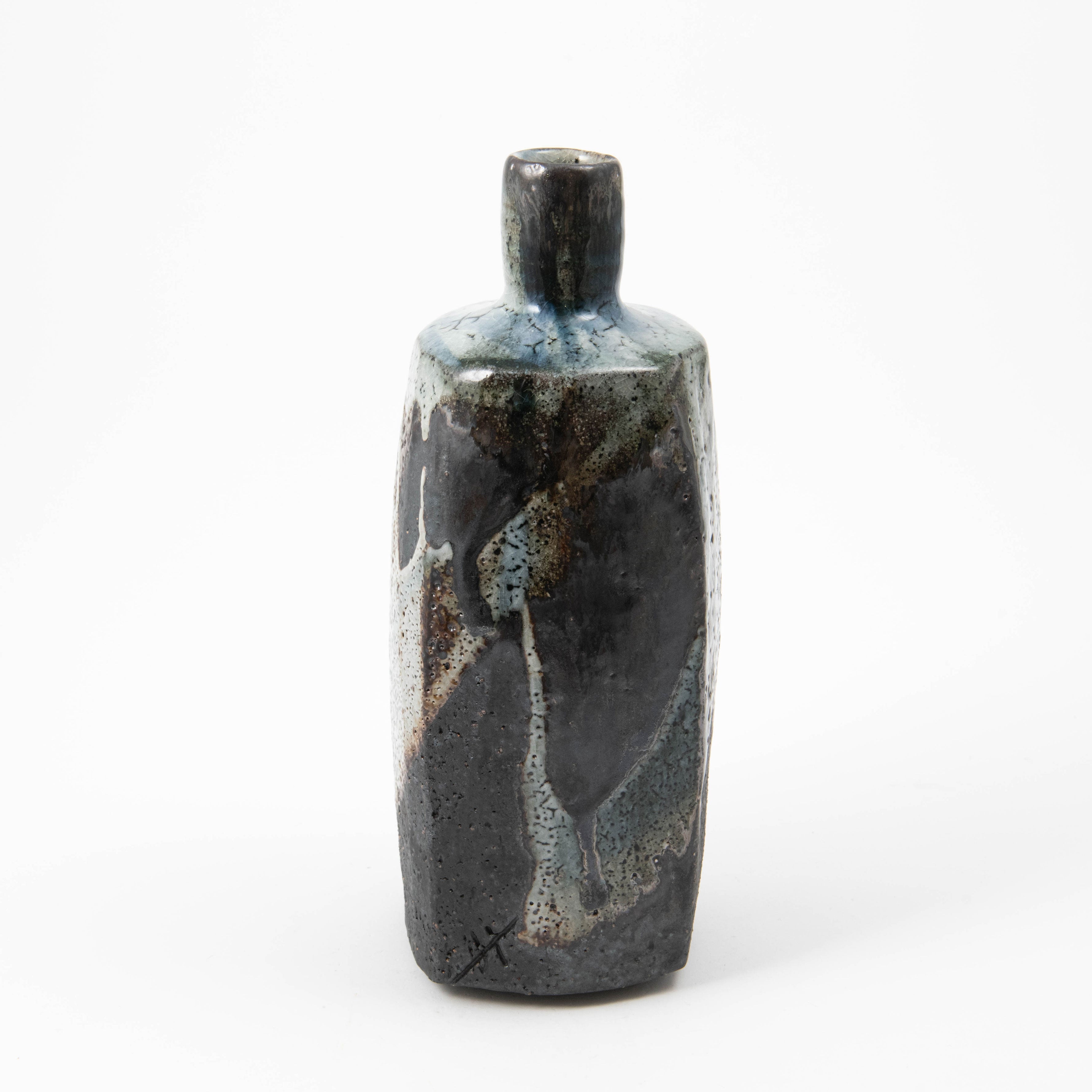Bouteille haute – Grès Shino bleu